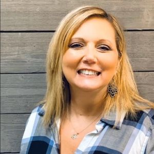 Meet your Posher, Angelia